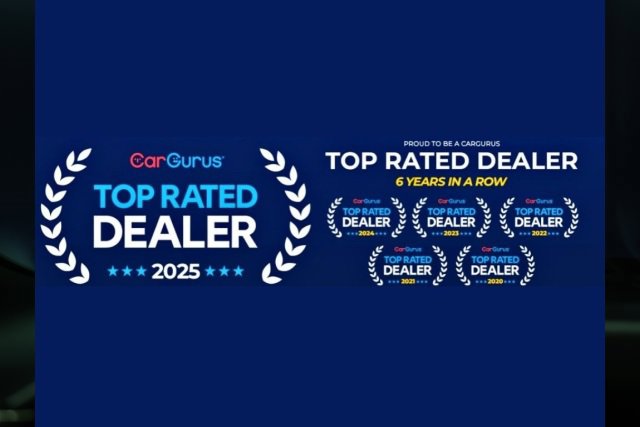 Used 2022 Ford Mustang Shelby GT500 w/ Carbon Fiber Track Pack image 11