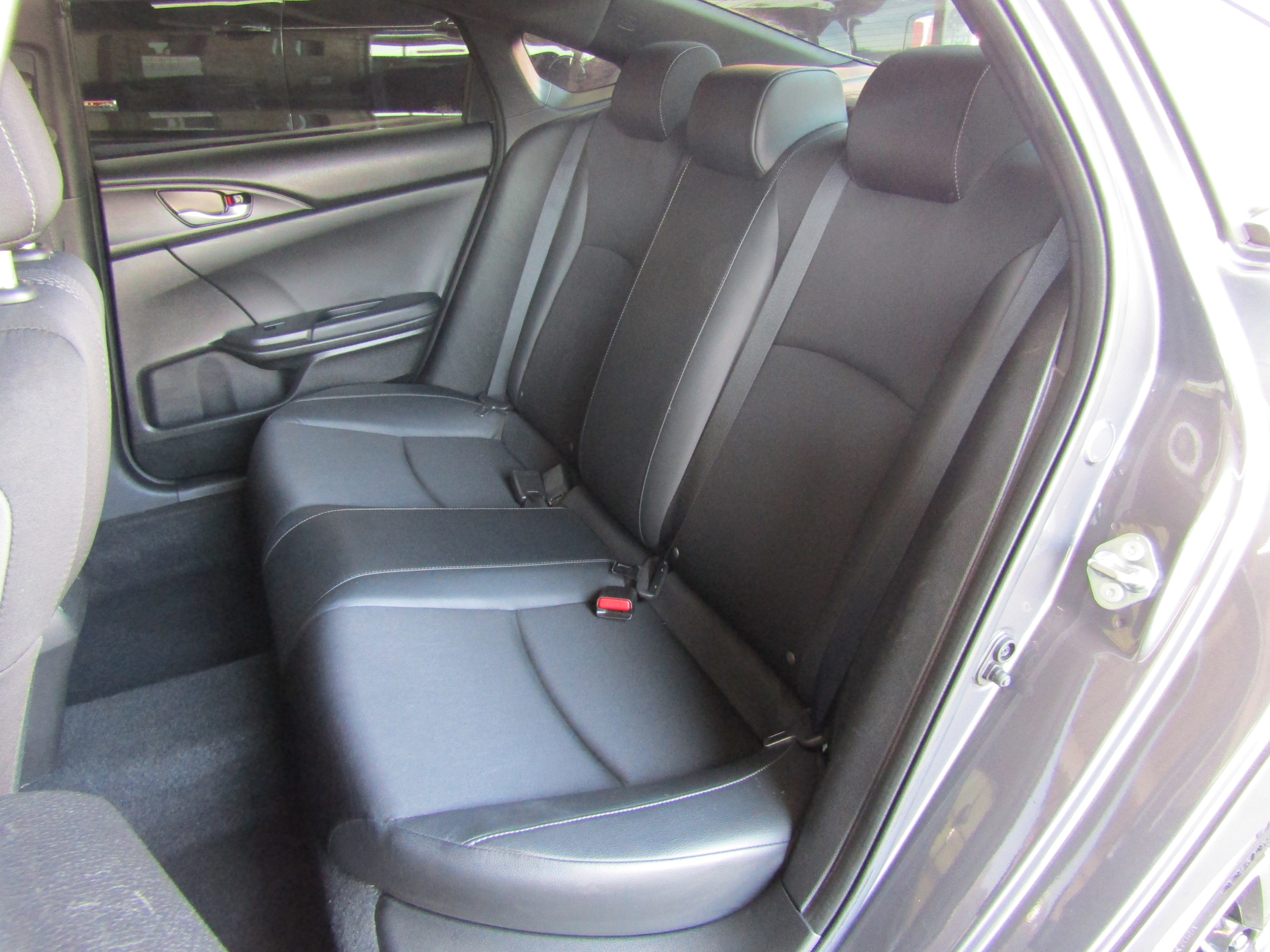 Used 2020 Honda Civic Sport image 9