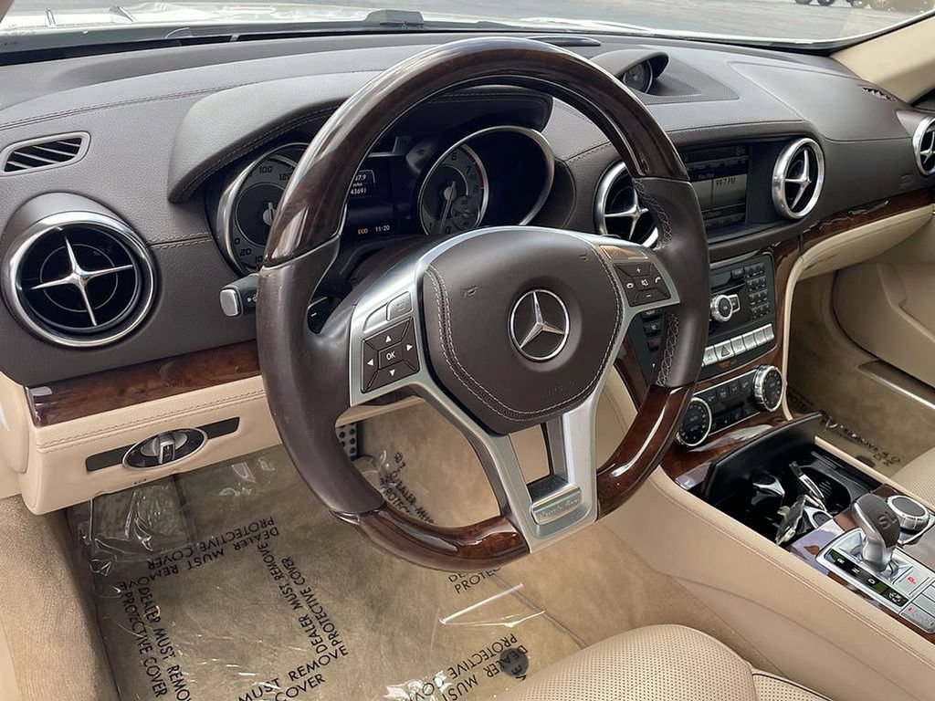 Used 2014 Mercedes-Benz SL 550 image 13