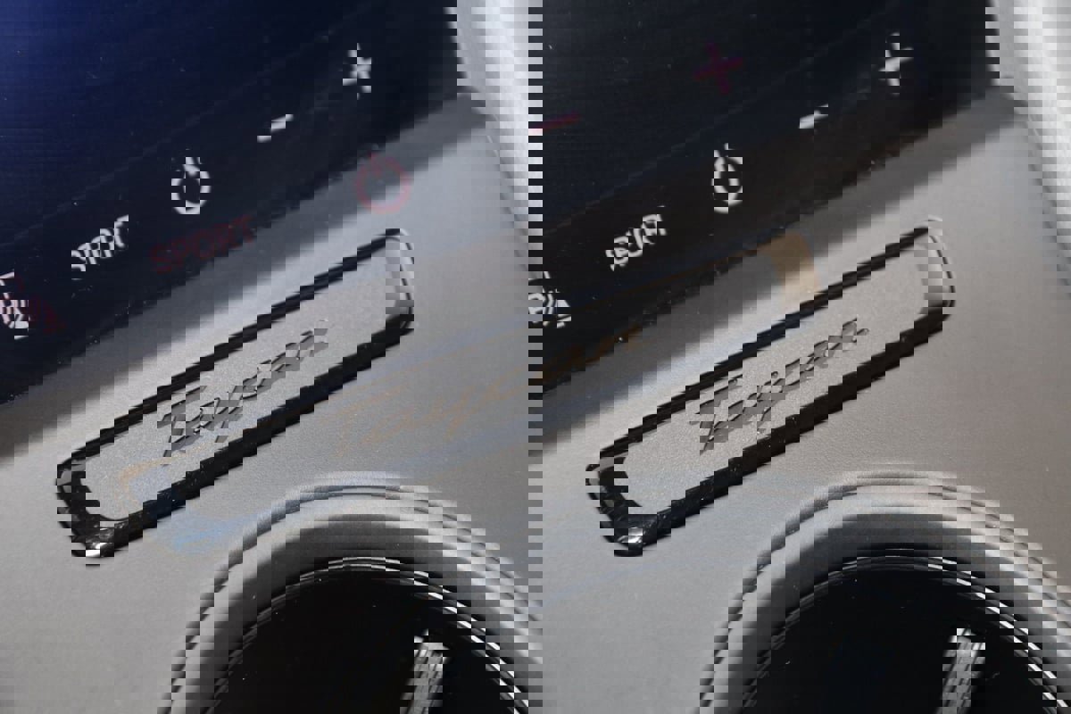 Used 2020 Porsche Taycan 4S image 36