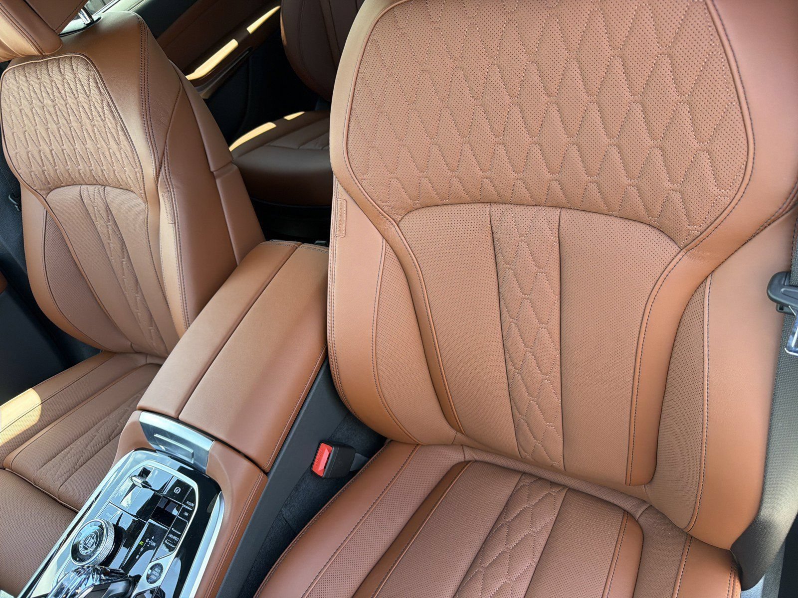 New 2026 BMW ALPINA XB7 AWD/4WD image 29