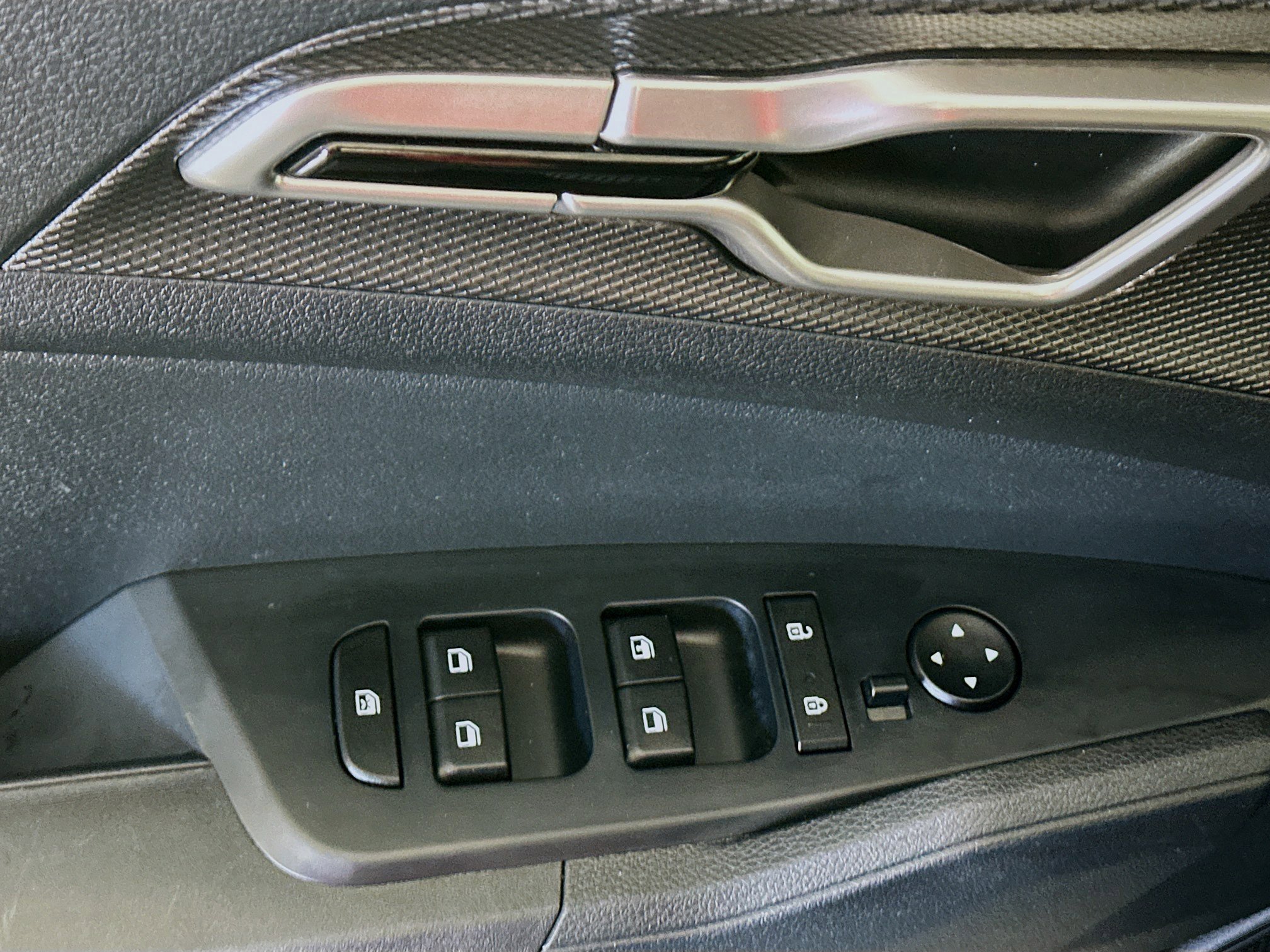 Used 2025 Kia Sportage LX AWD/4WD image 15