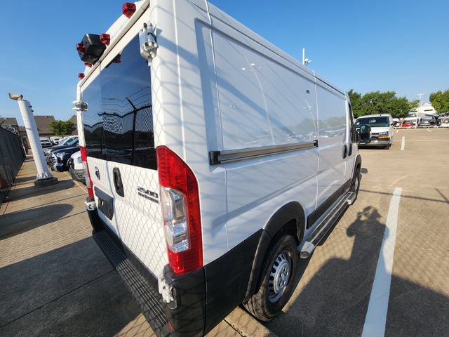 Used 2025 RAM ProMaster 2500 w/ U-Haul Equipment Group FWD image 4