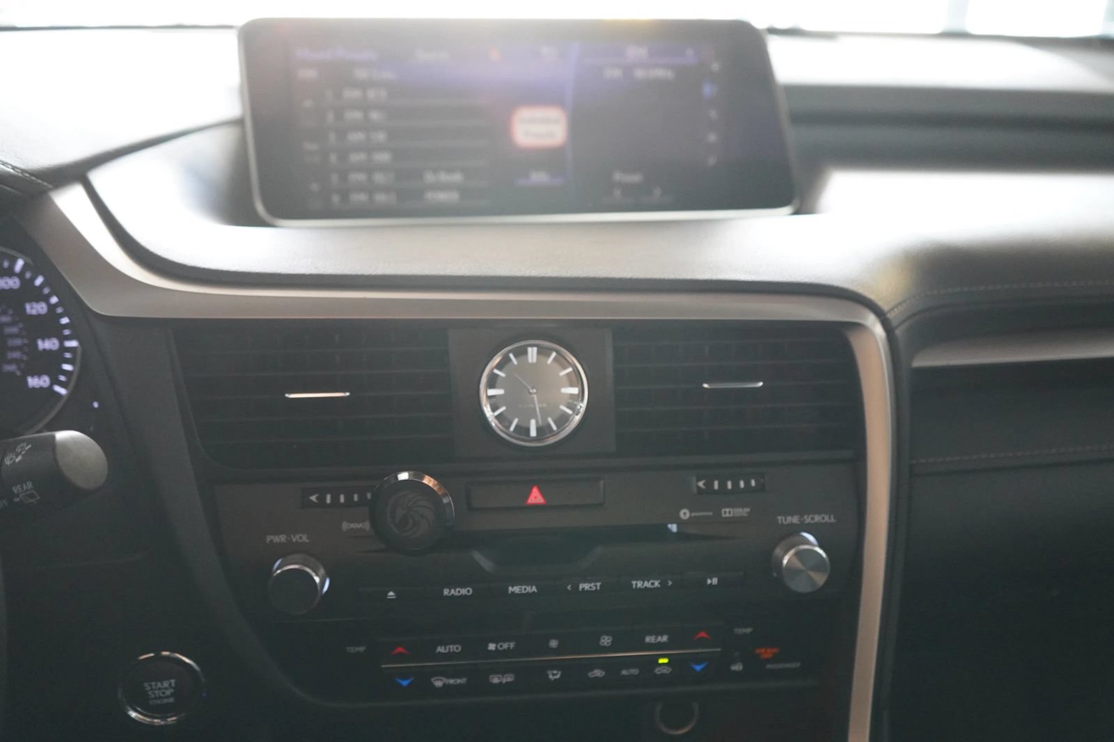Used 2019 Lexus RX 350L FWD image 7