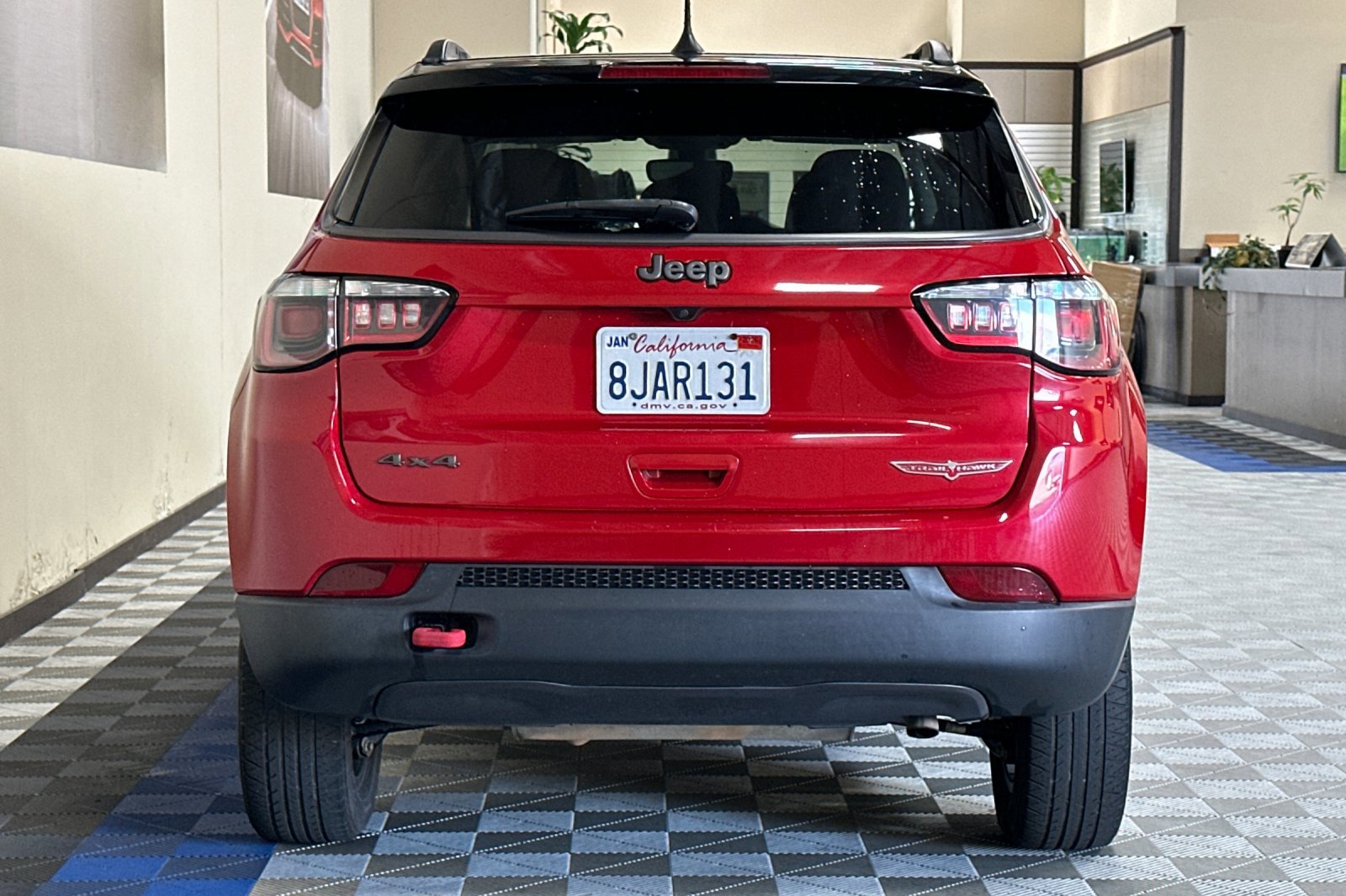 Used 2018 Jeep Compass Trailhawk image 5