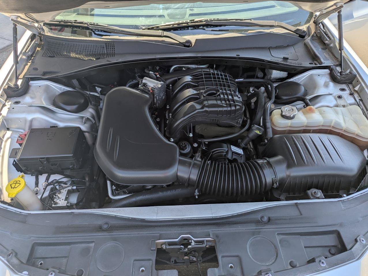 Used 2019 Chrysler 300 Touring w/ Sport Appearance Package RWD image 28