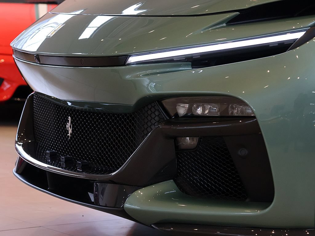 Certified 2024 Ferrari Purosangue AWD/4WD image 17