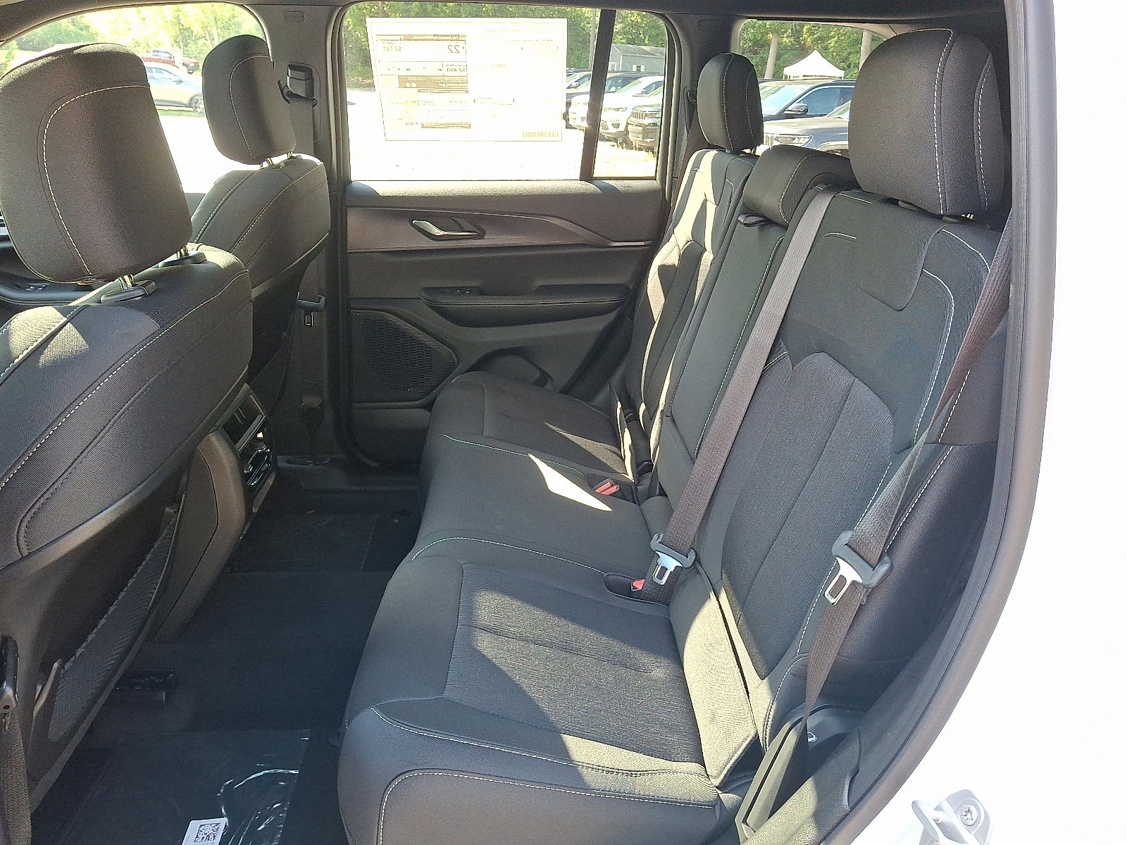 New 2025 Jeep Grand Cherokee Laredo X w/ Luxury Tech Group I image 6