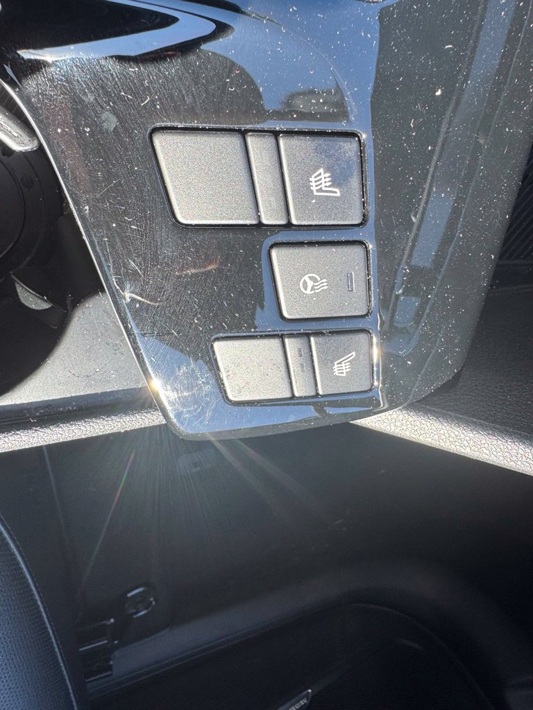 Used 2025 Kia Sportage X-Pro AWD/4WD image 6