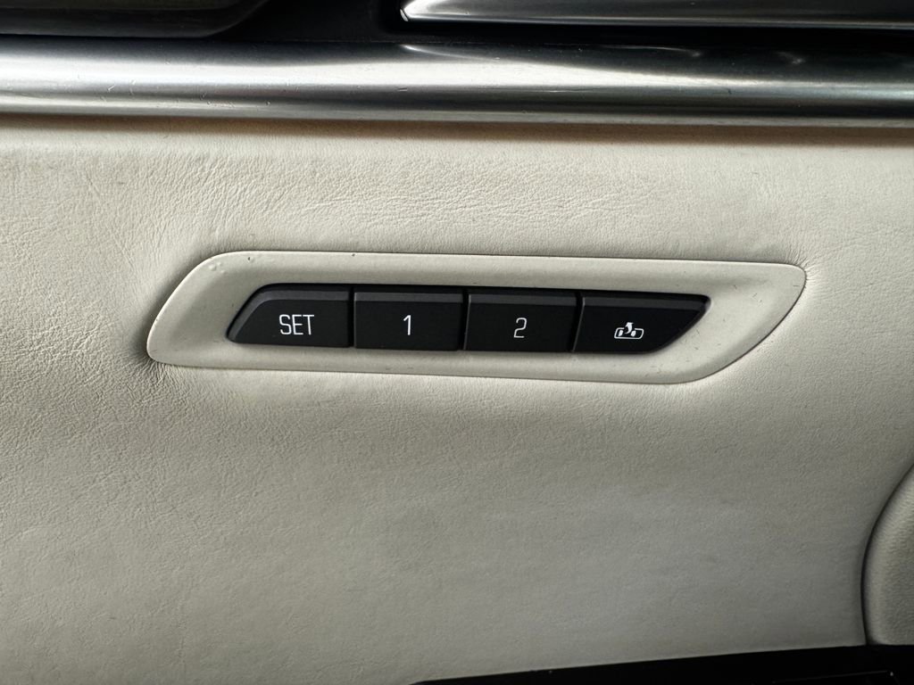 Used 2014 Cadillac XTS Platinum image 24