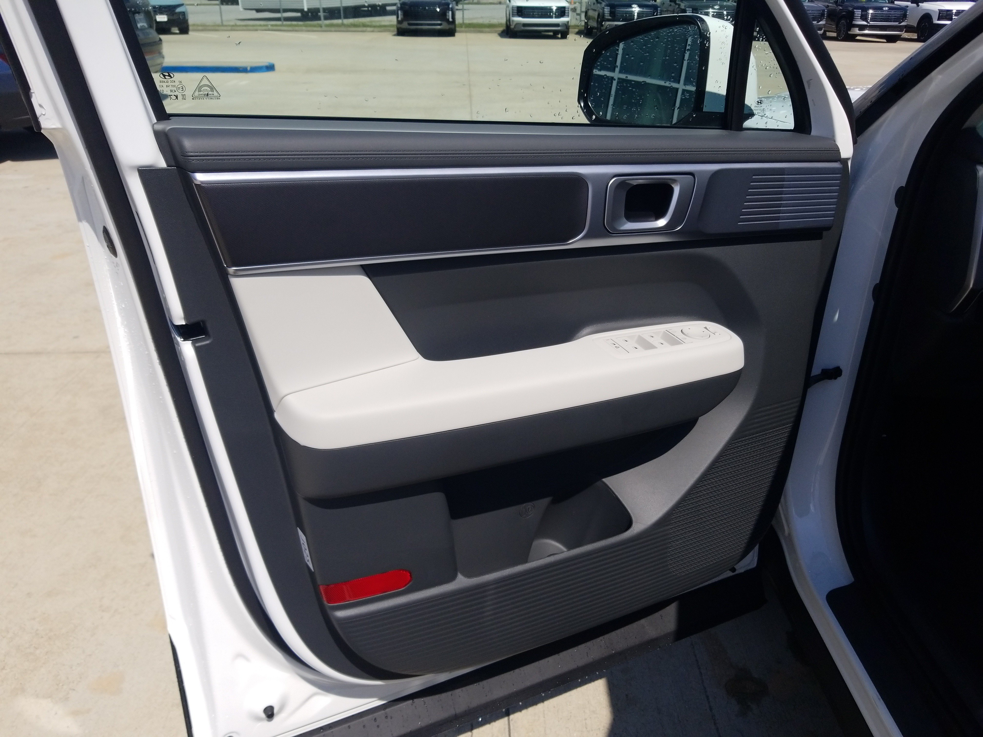 New 2026 Hyundai Santa Fe SE FWD image 9