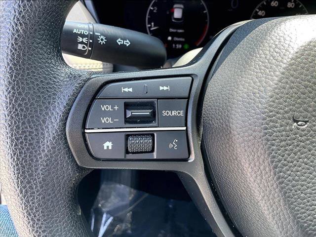 Used 2025 Honda HR-V LX image 19