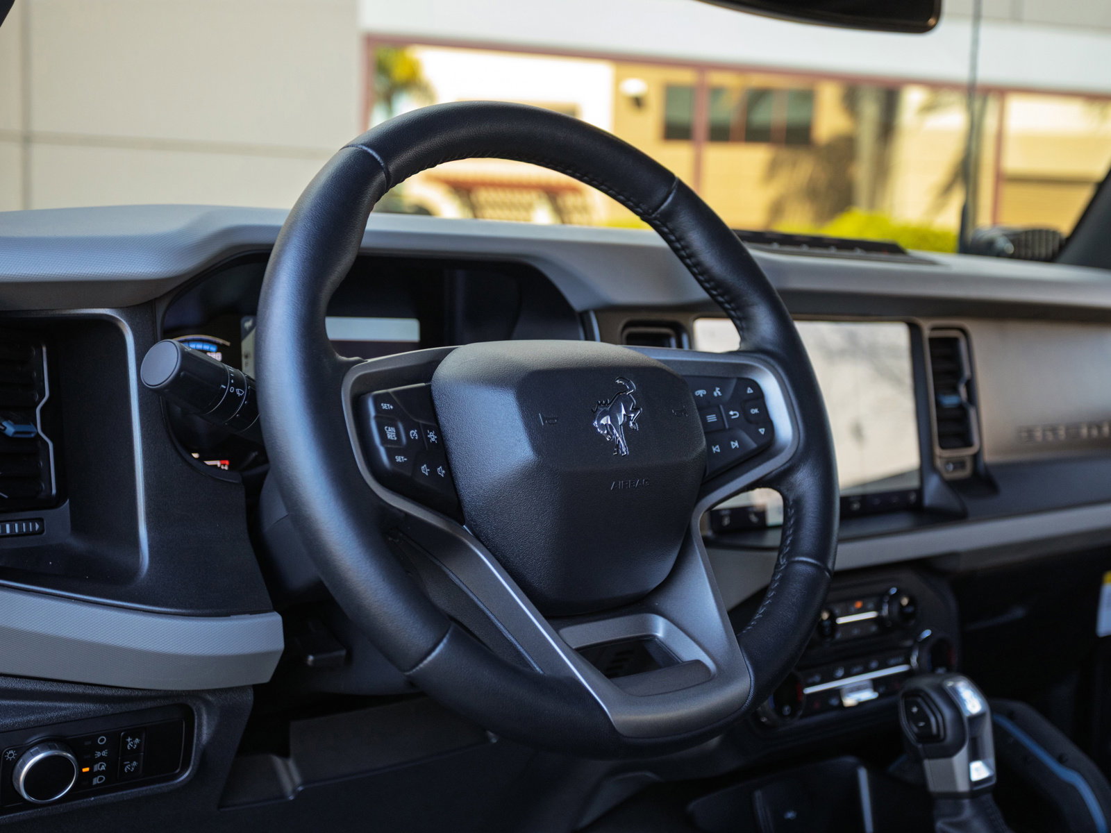 Used 2023 Ford Bronco Badlands w/ Sasquatch Package image 23