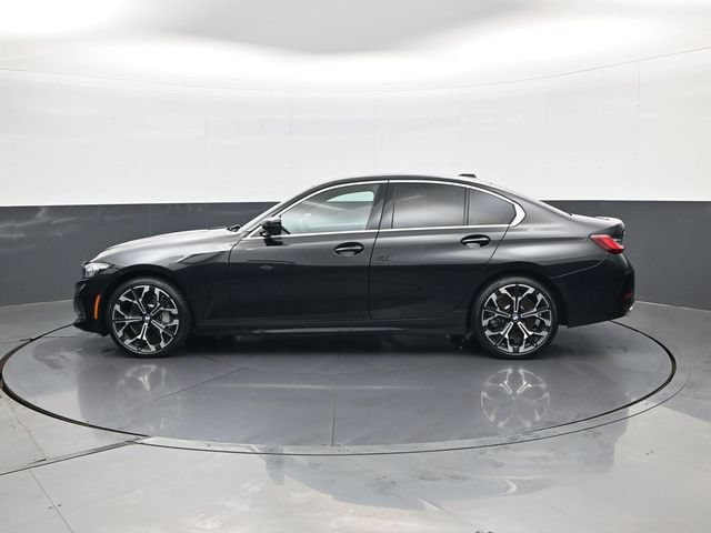 Used 2025 BMW 330i xDrive Sedan w/ Premium Package AWD/4WD image 8