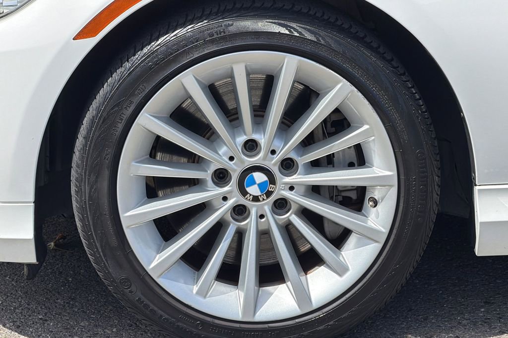 Used 2011 BMW 335i Sedan RWD image 24