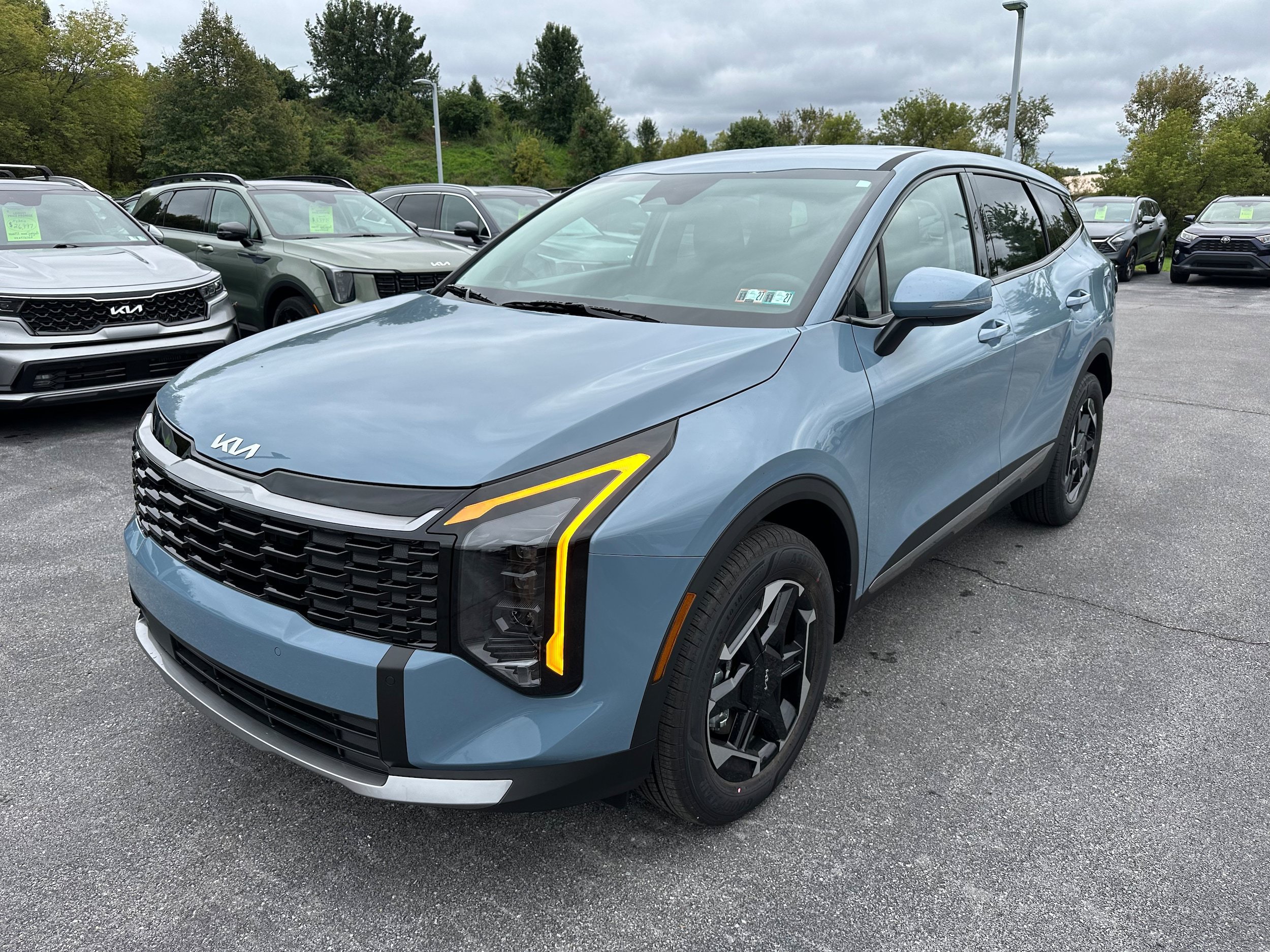 New 2027 Kia Sportage S