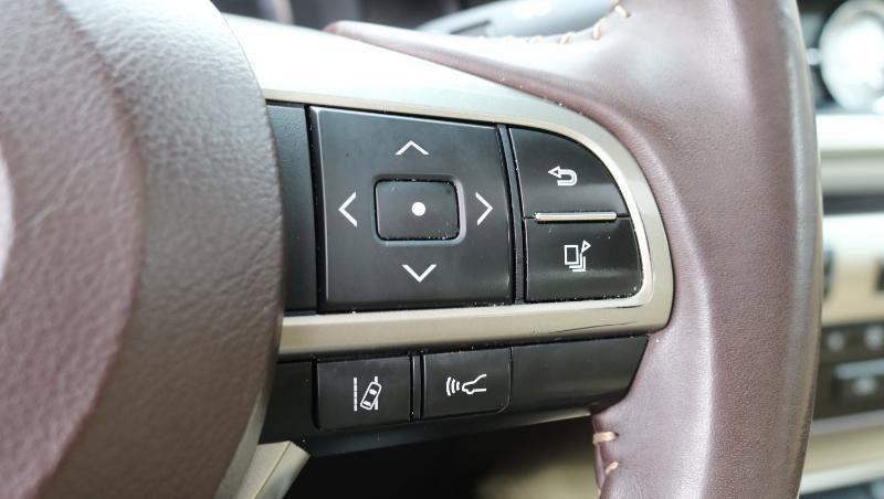 Used 2018 Lexus ES 350 w/ Premier Package image 12