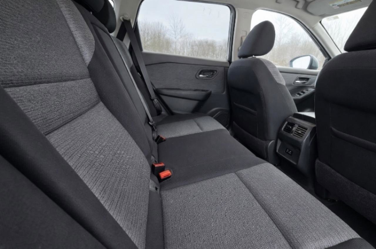 Used 2021 Nissan Rogue SV AWD/4WD image 11