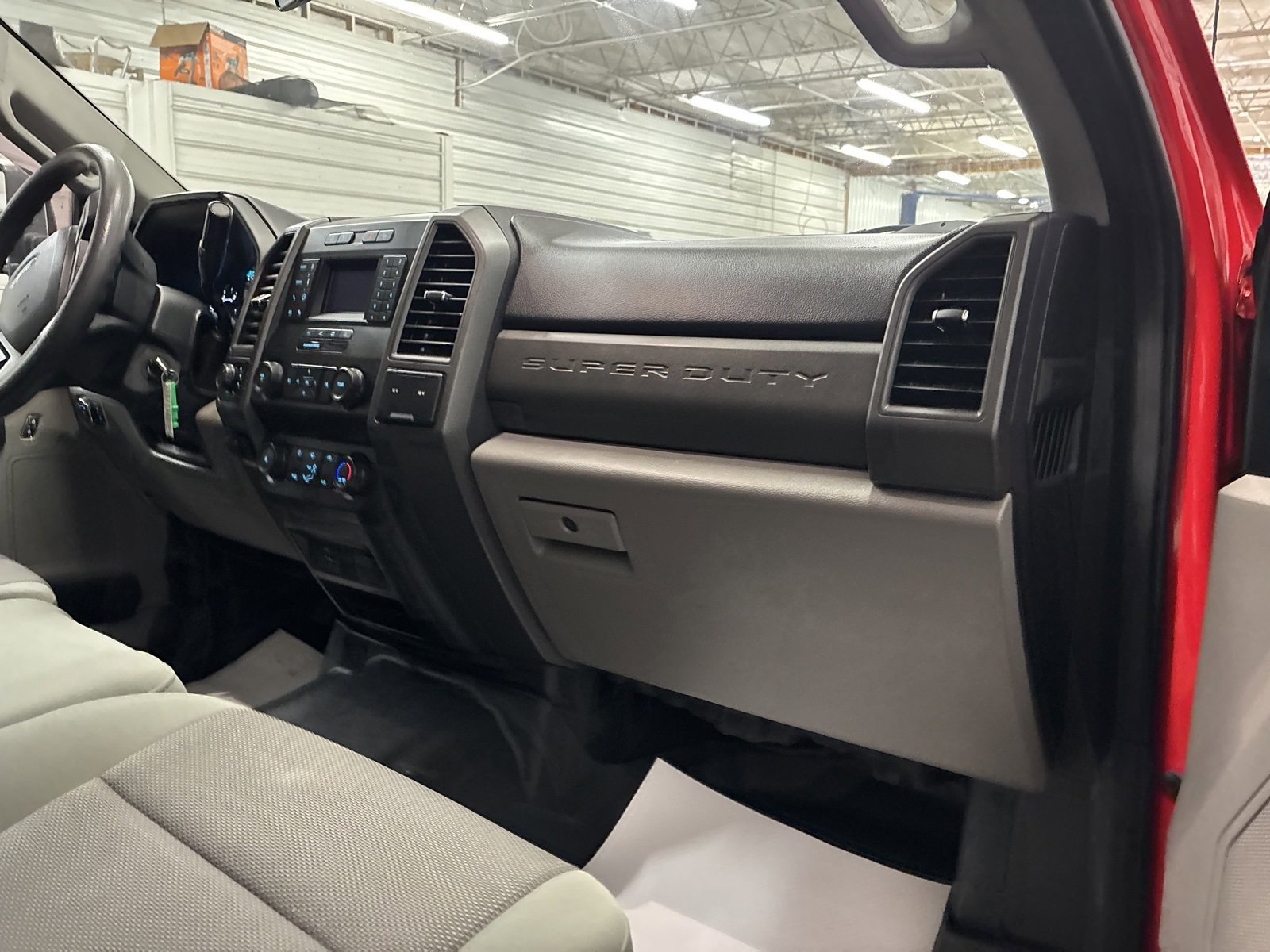 Used 2020 Ford F250 XL w/ STX Appearance Package image 30