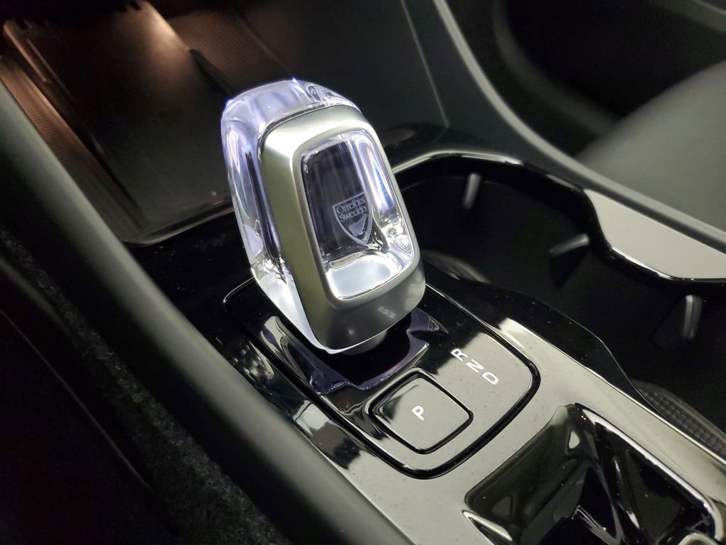 Certified 2026 Volvo XC40 B4 Plus w/ Climate Package image 34