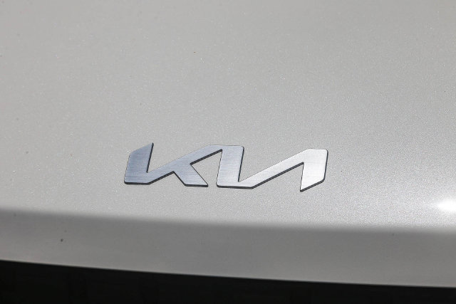 New 2027 Kia Seltos LX FWD image 13