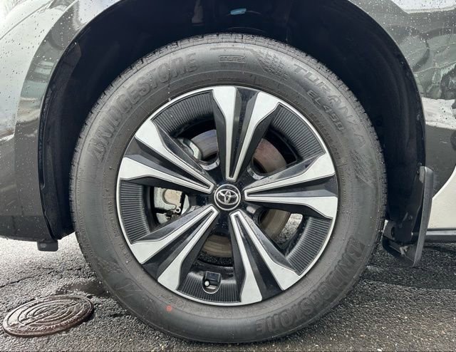 Used 2025 Toyota bZ4X AWD w/ Weather Package image 10