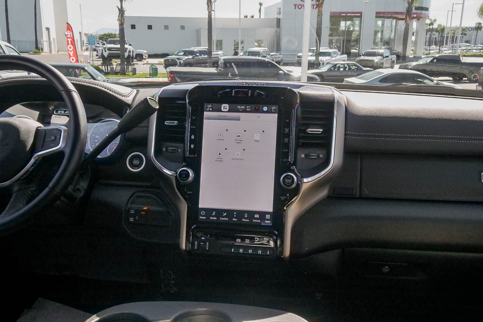 Used 2024 RAM 2500 Laramie image 12