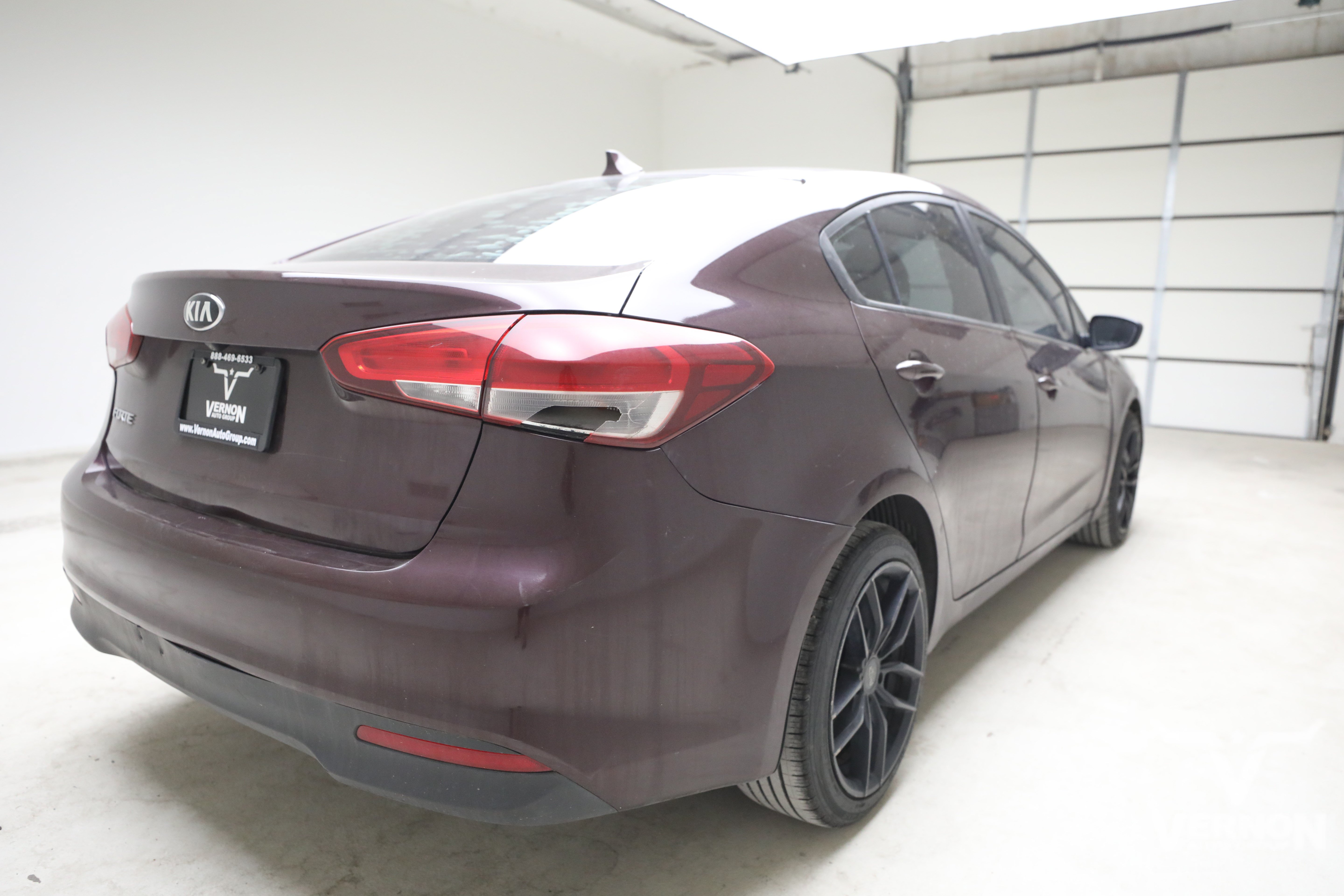 Used 2017 Kia Forte LX w/ LX Popular Package FWD image 4