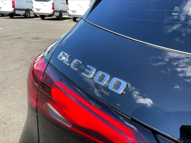 Used 2026 Mercedes-Benz GLC 300 4MATIC image 26