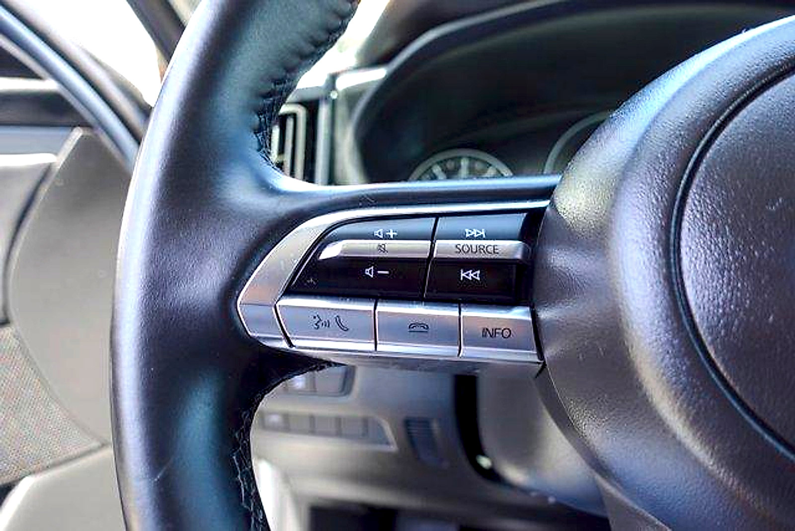 Used 2023 MAZDA CX-50 2.5 S w/ Preferred Plus Pkg AWD/4WD image 15