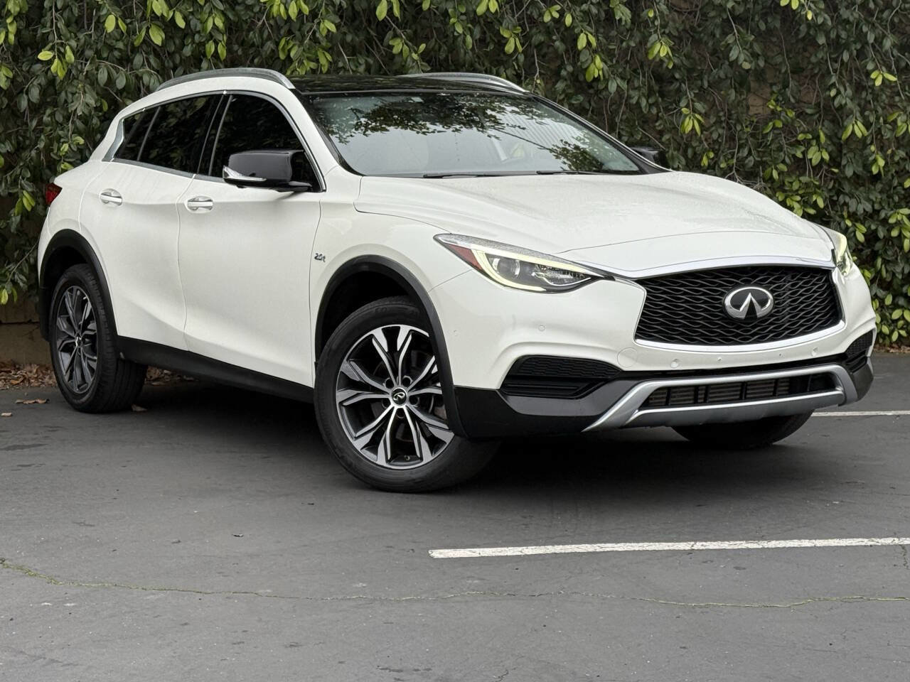 Used 2019 INFINITI QX30 Premium w/ Navigation Package