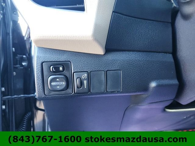 Used 2015 Toyota Corolla LE FWD image 8