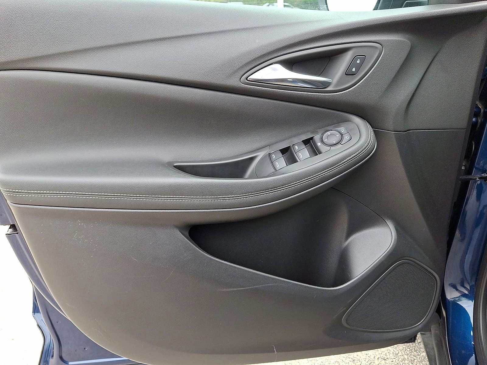 Certified 2023 Buick Encore GX Preferred w/ Cold Weather Comfort Package image 10