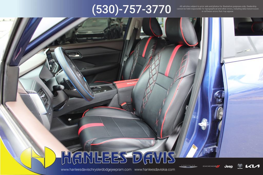 Used 2023 Nissan Rogue SV w/ SV Premium B Package image 13