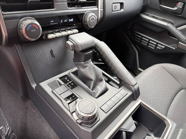 New 2026 Toyota 4Runner SR5 AWD/4WD image 18