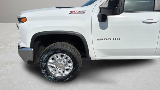 Used 2024 Chevrolet Silverado 2500 LT image 32