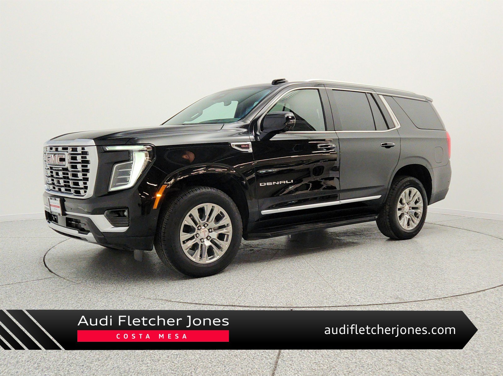 Used 2025 GMC Yukon Denali AWD/4WD image 1