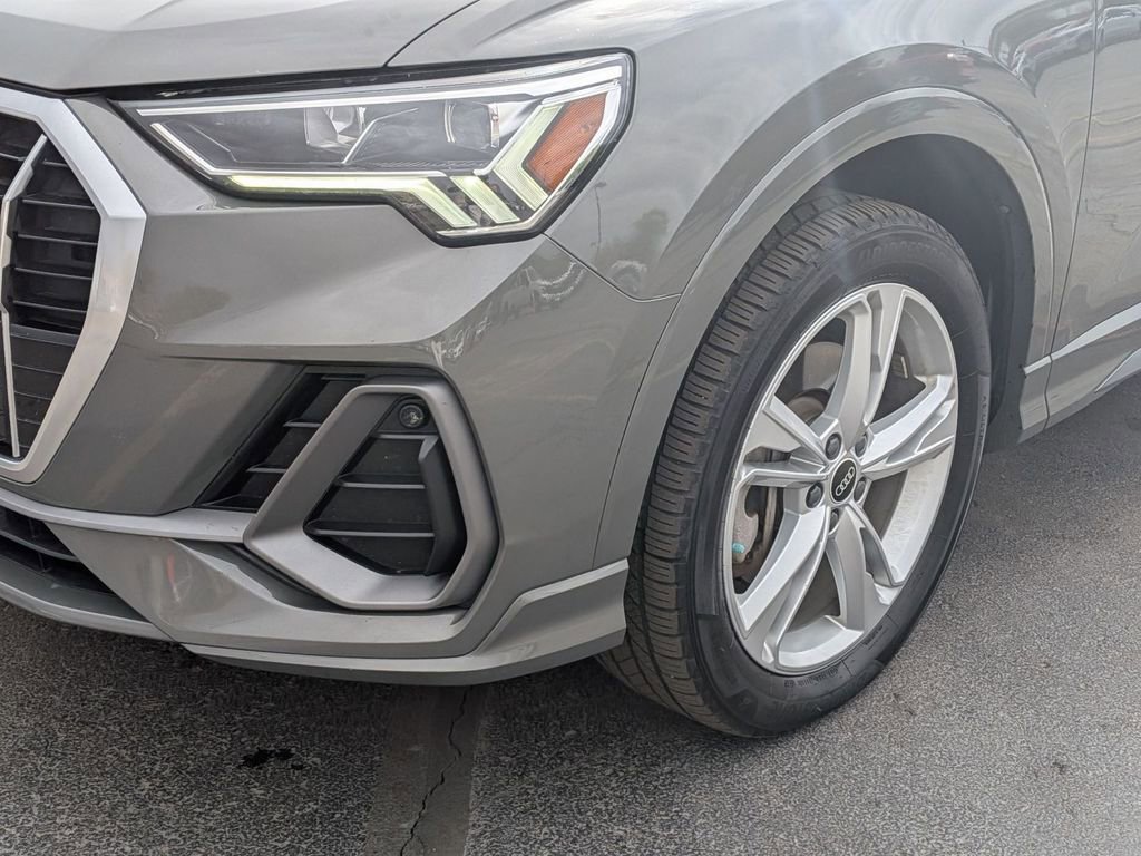 Used 2021 Audi Q3 2.0T Premium Plus w/ Premium Plus Package AWD/4WD image 9