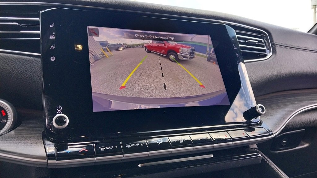 Used 2023 Jeep Wagoneer L Series II image 31