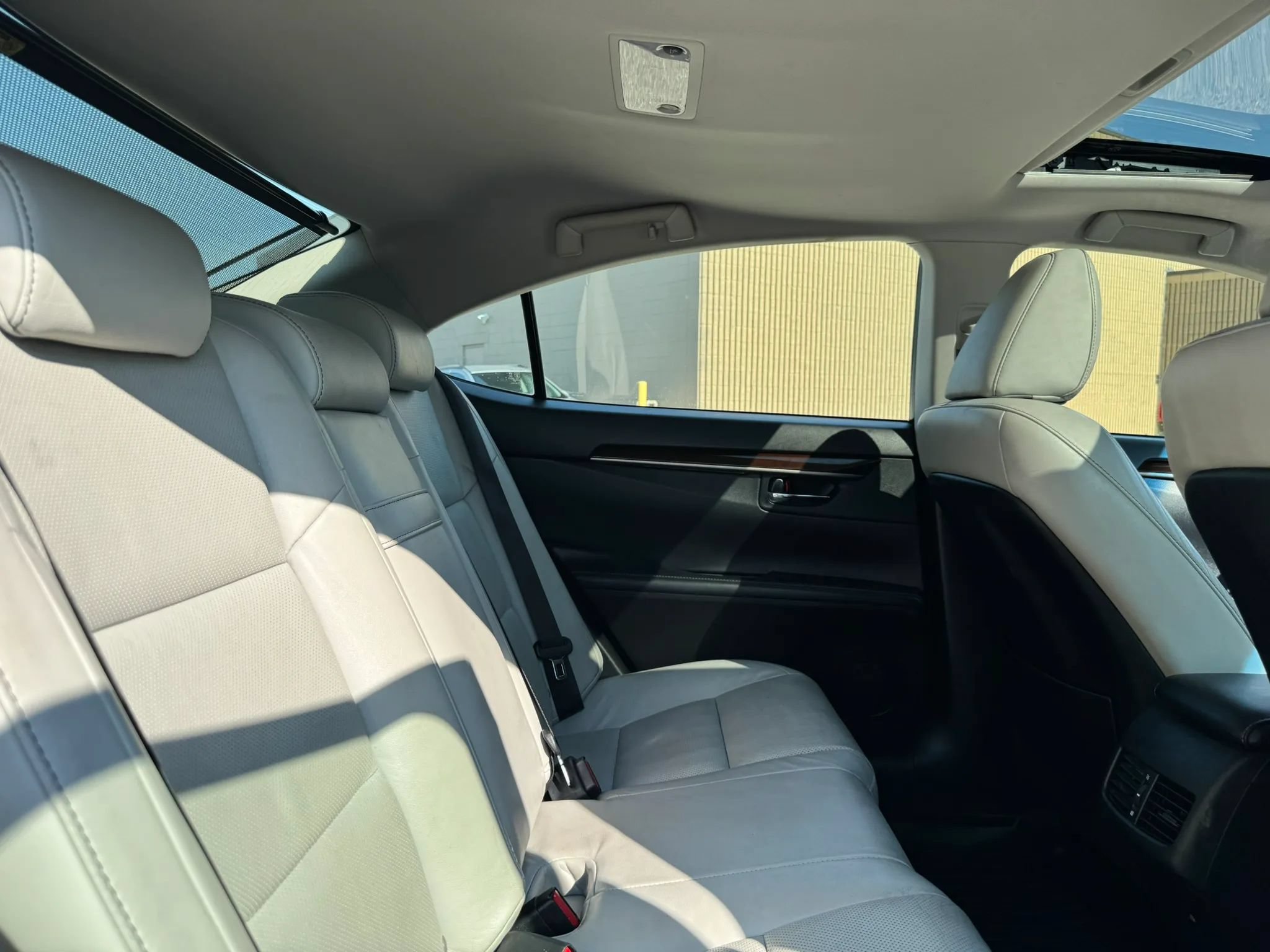Used 2013 Lexus ES 350 w/ Luxury Pkg FWD image 30