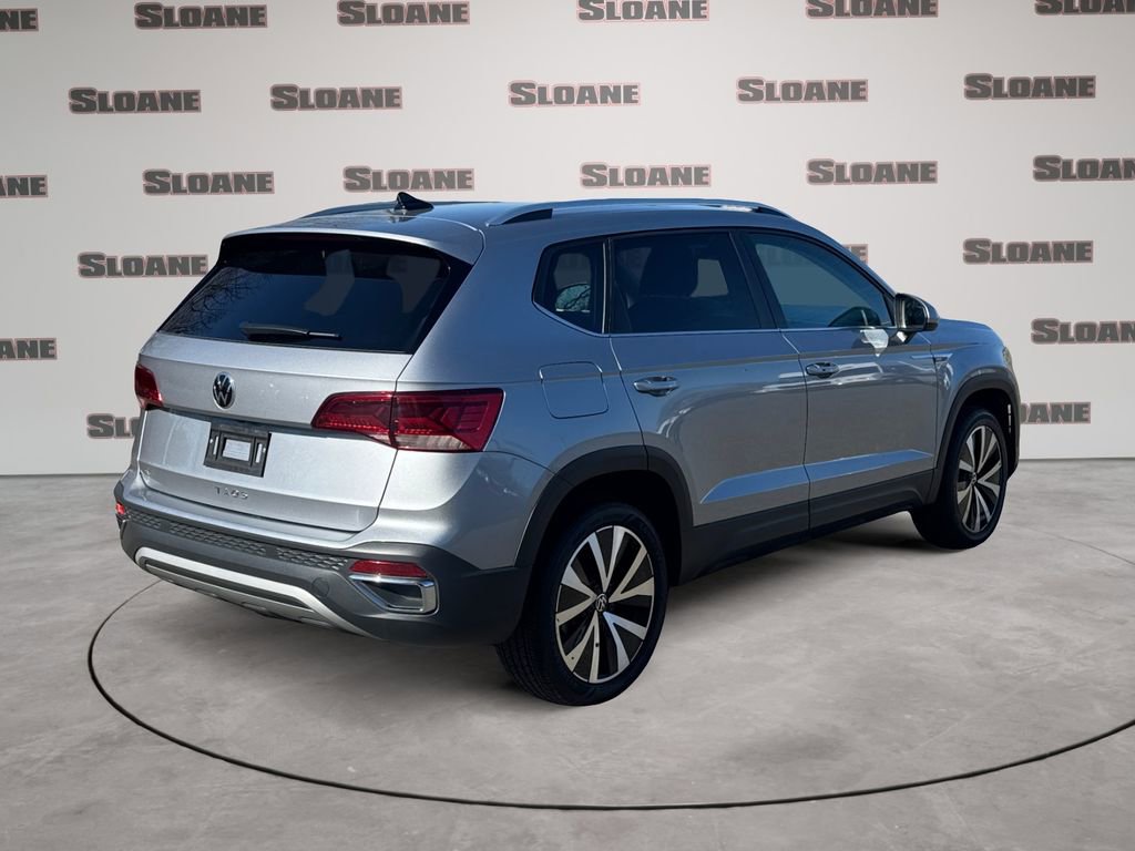 Used 2024 Volkswagen Taos SE image 5