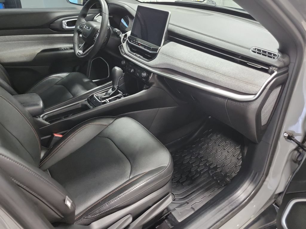 Certified 2023 Jeep Compass Latitude AWD/4WD image 20