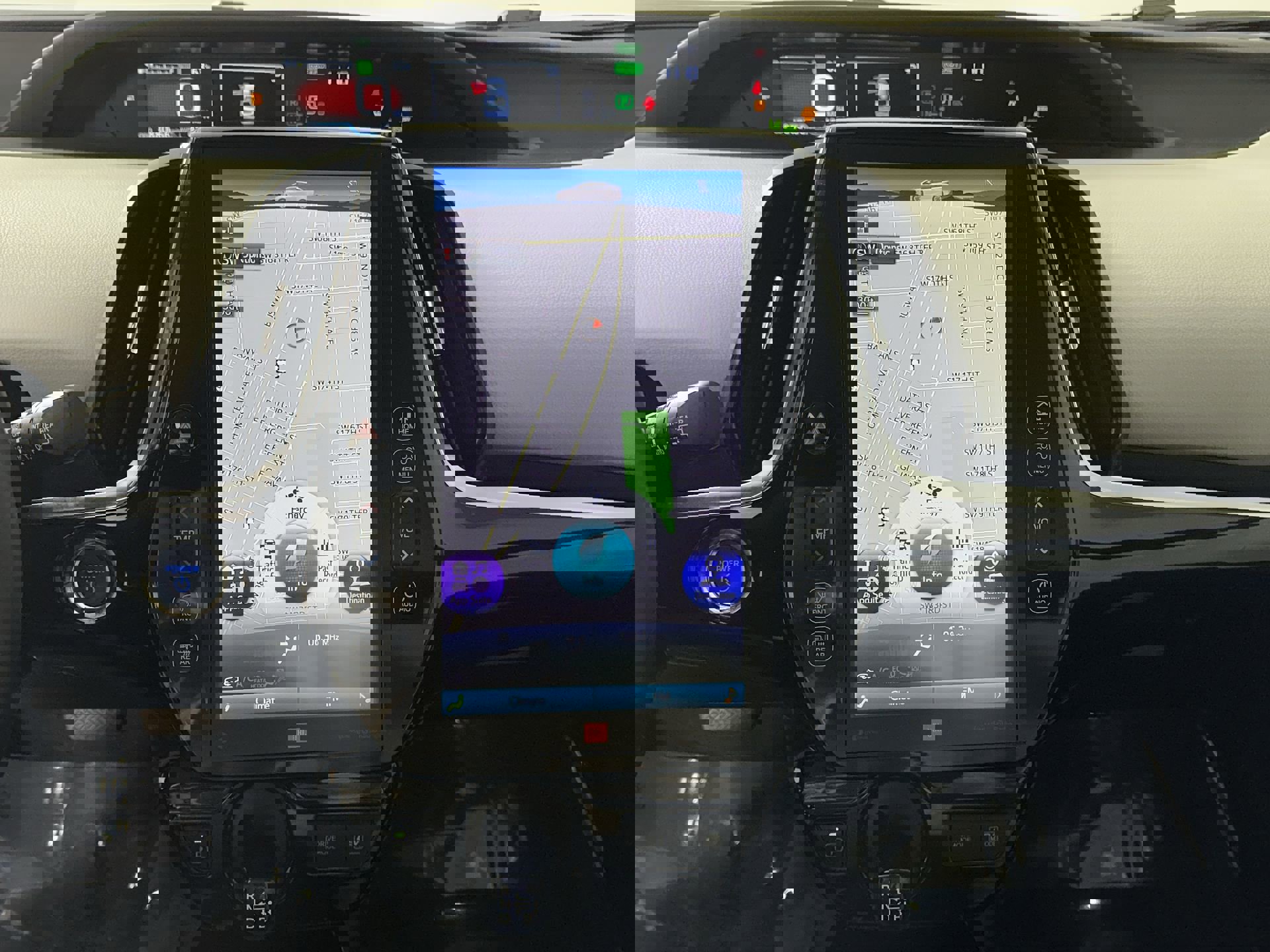 Used 2019 Toyota Prius Limited image 25