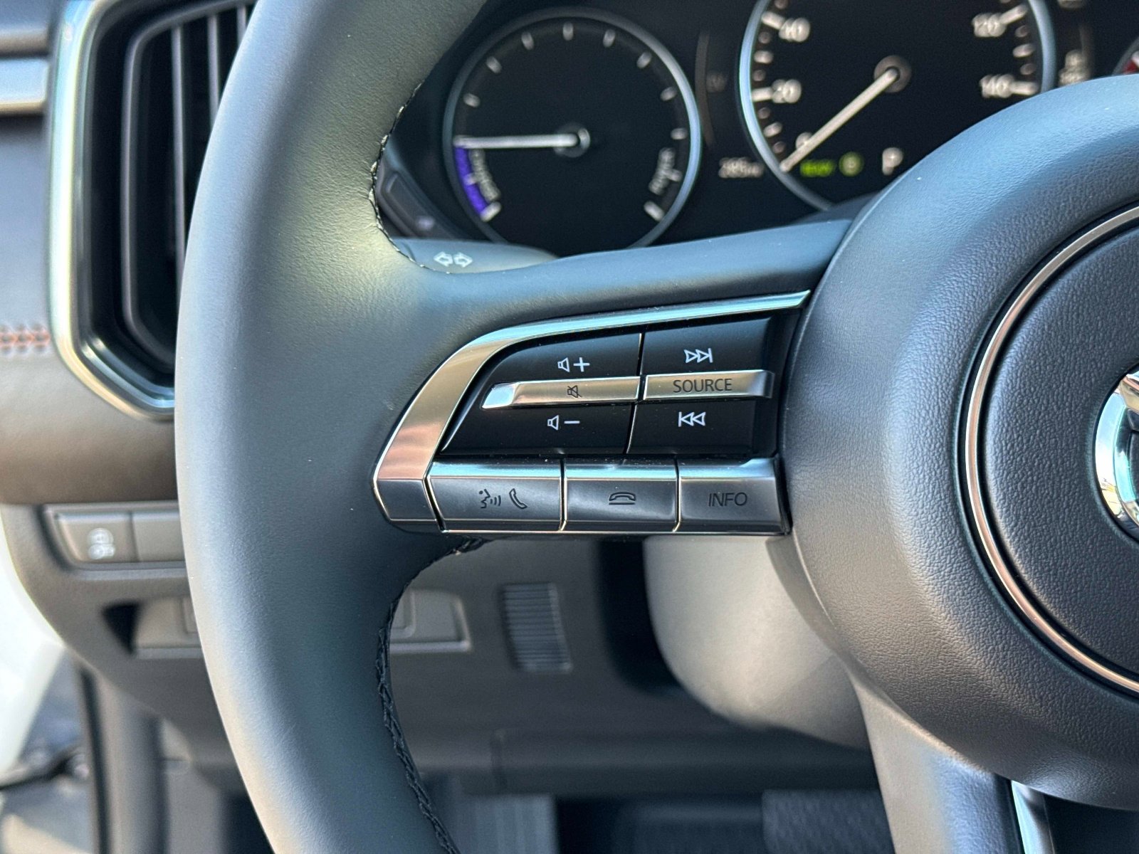 Used 2026 MAZDA CX-50 2.5 Hybrid w/ Weather Package image 33