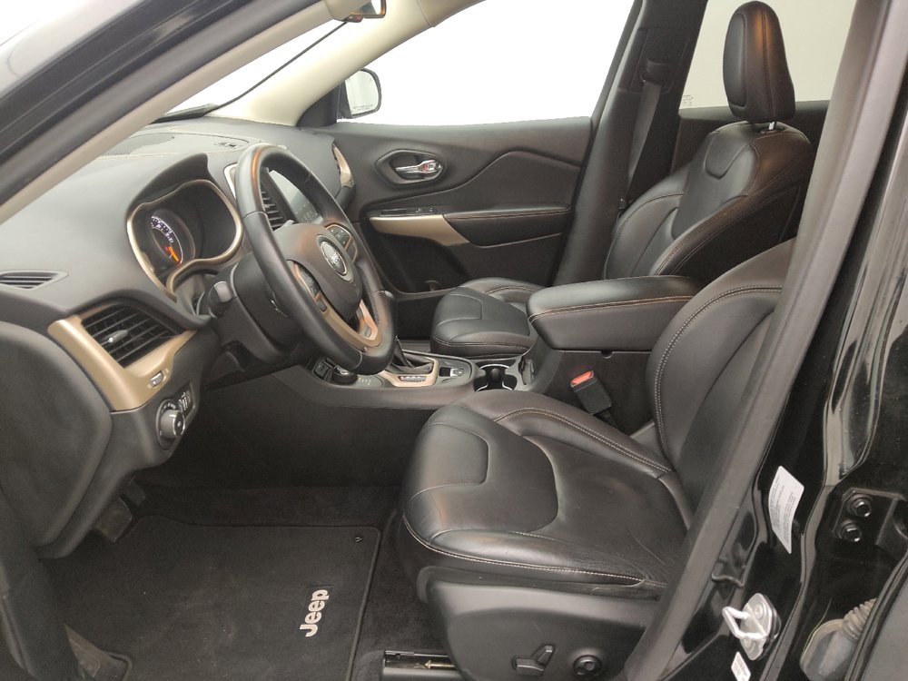 Used 2017 Jeep Cherokee Limited image 17