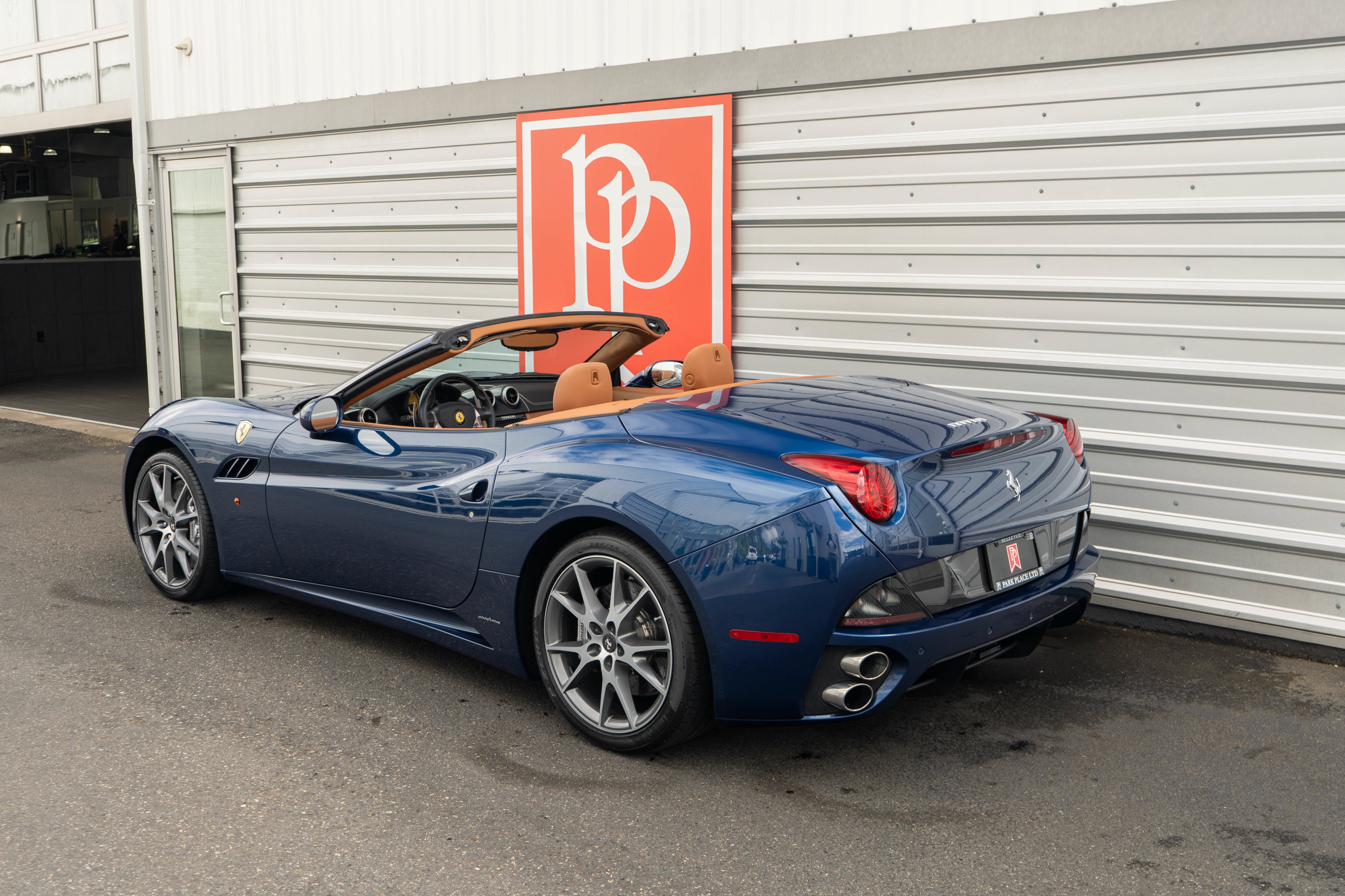 Used 2012 Ferrari California RWD image 30