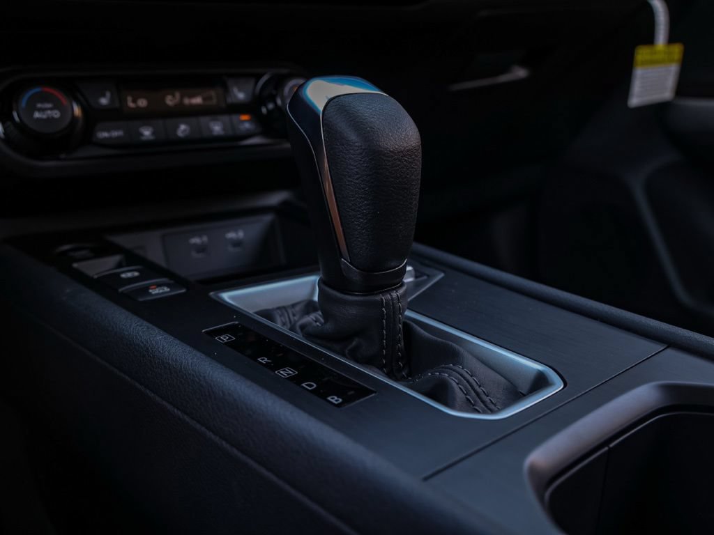 New 2026 Nissan Kicks SV w/ Cold Weather Package FWD image 31