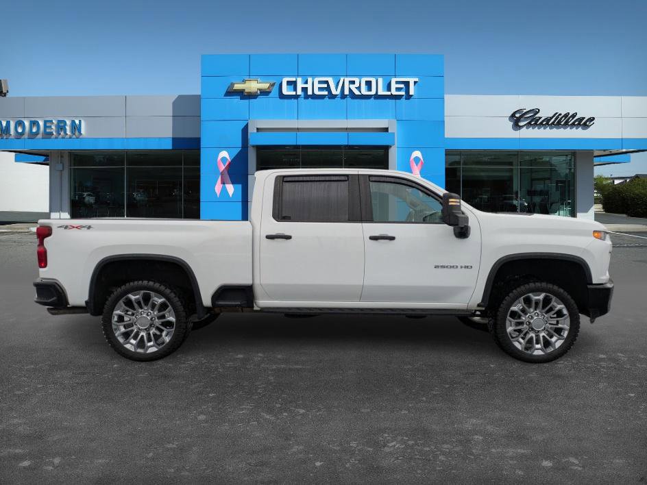 Used 2023 Chevrolet Silverado 2500 Custom w/ Custom Value Package image 4