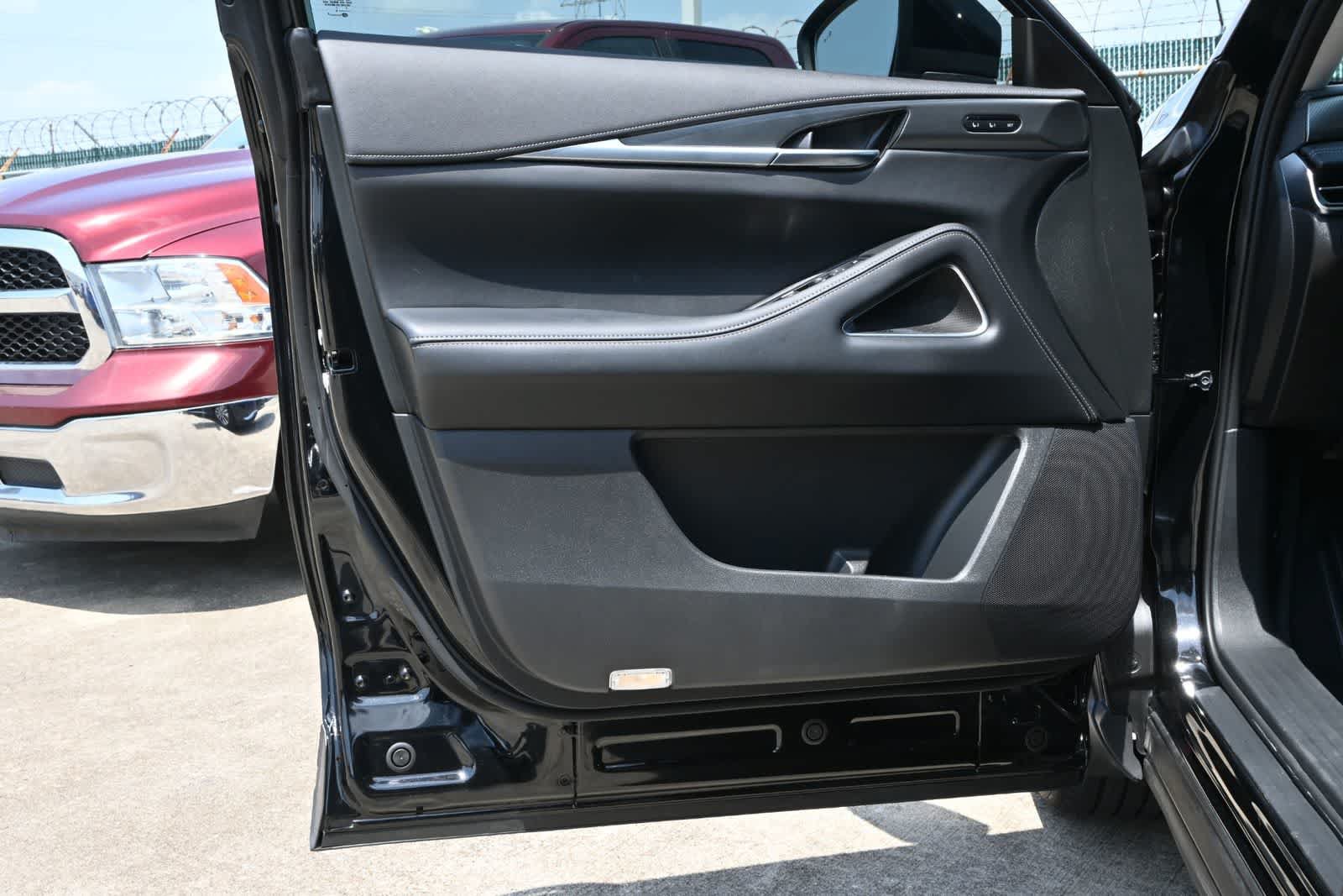Certified 2026 INFINITI QX60 Luxe w/ Cargo Package AWD/4WD image 18