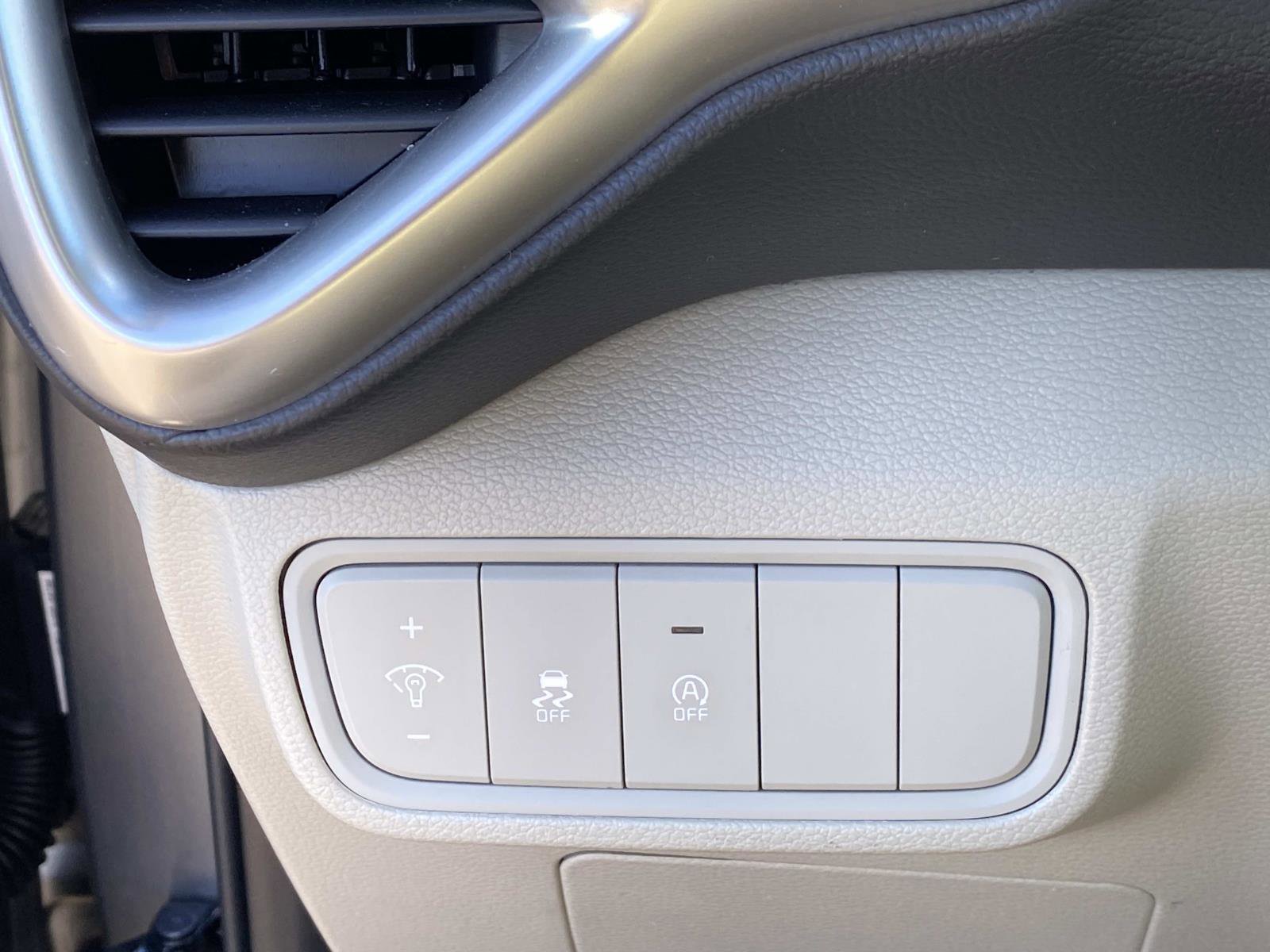 Used 2025 Kia Soul LX image 21